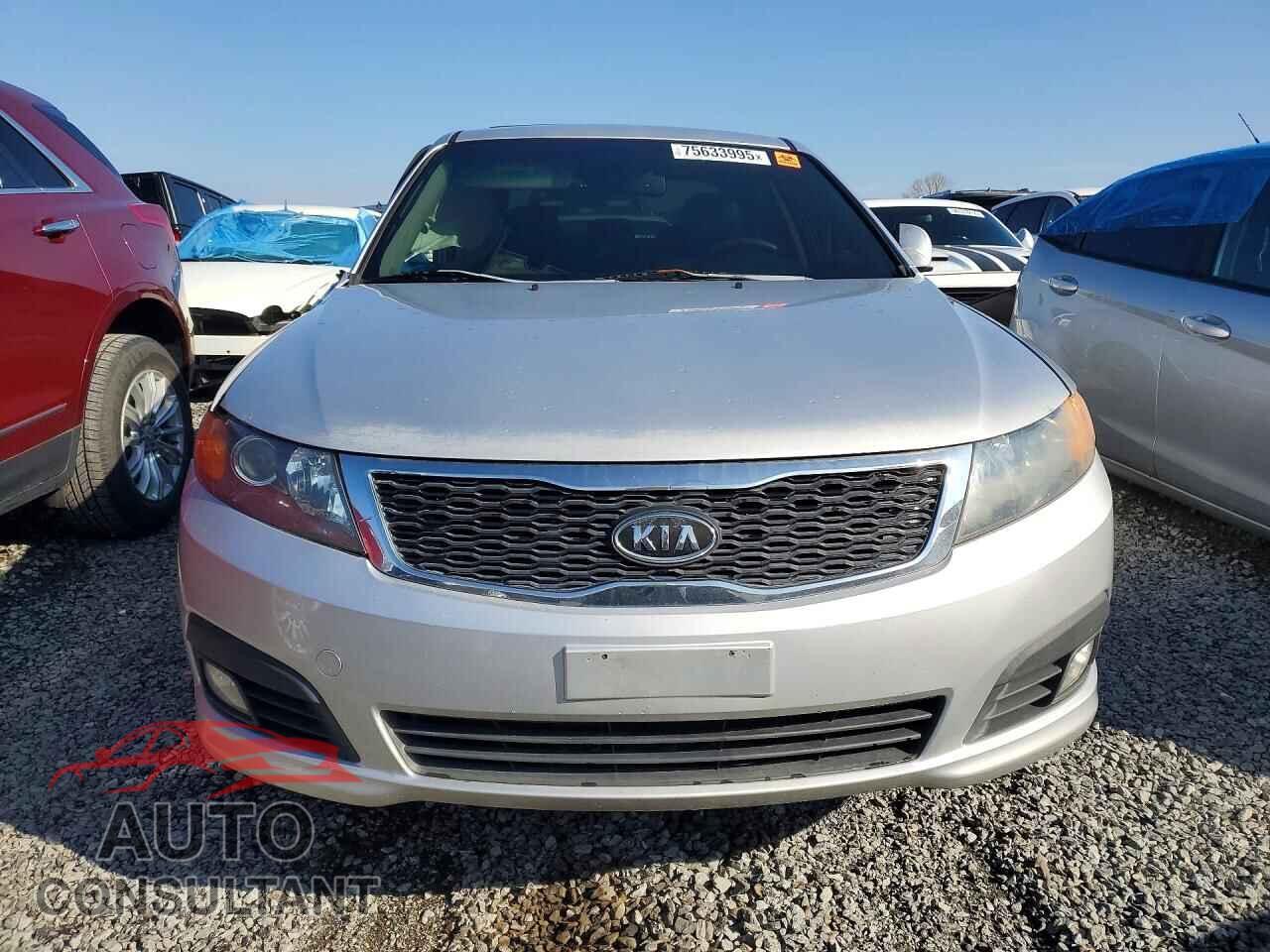 KIA OPTIMA 2010 - KNAGH4A84A5405945