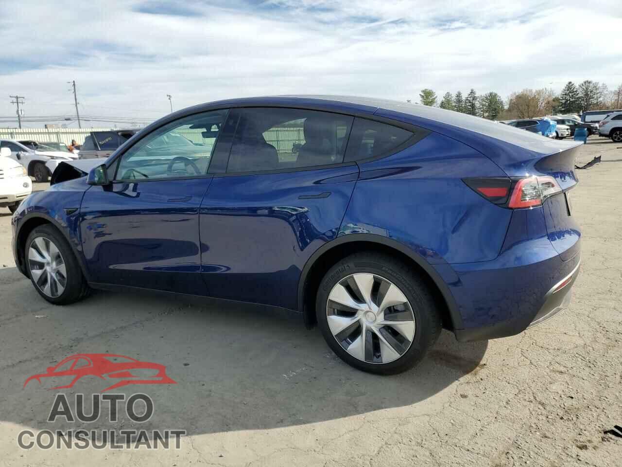 TESLA MODEL Y 2023 - 7SAYGDEE0PF703770