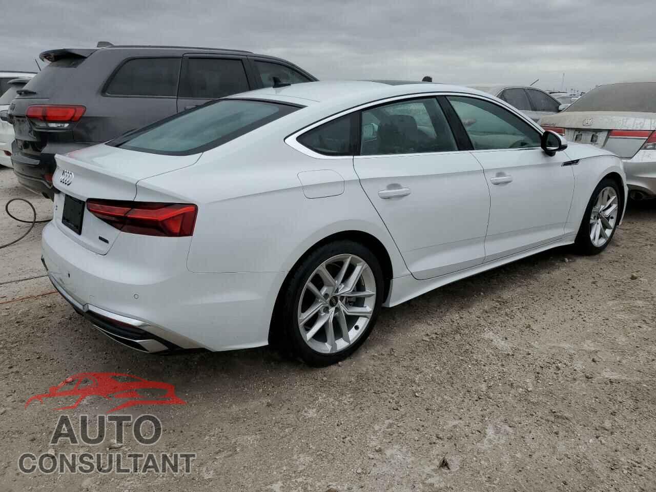 AUDI A5 2024 - WAUDACF54RA058538