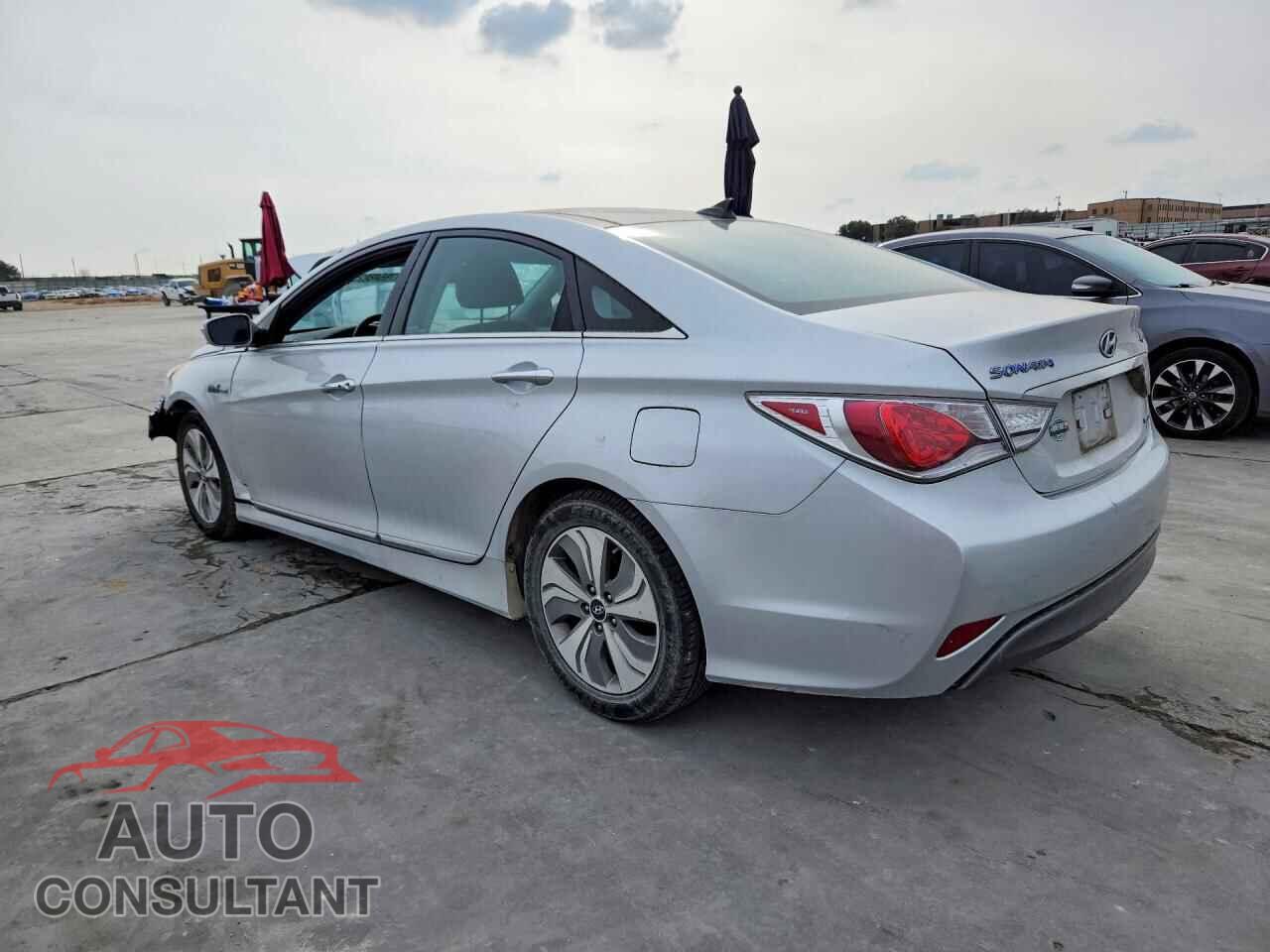 HYUNDAI SONATA 2015 - KMHEC4A49FA135630