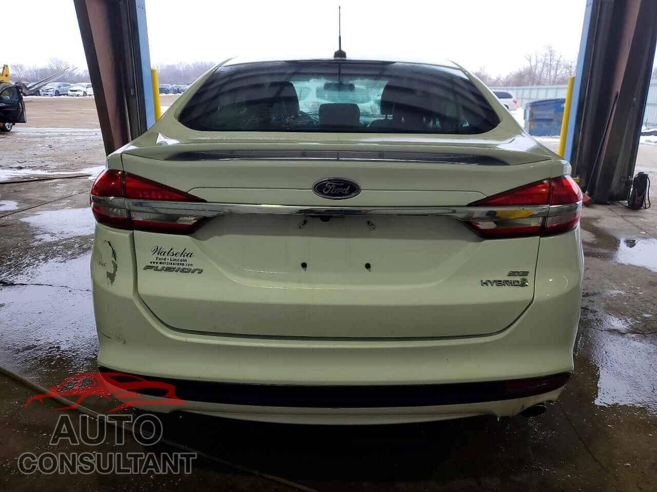 FORD FUSION 2017 - 3FA6P0LU5HR285977