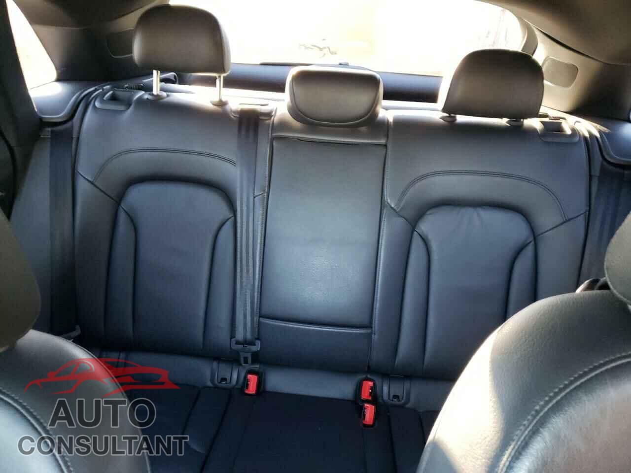 AUDI Q3 2016 - WA1EFCFS4GR007774