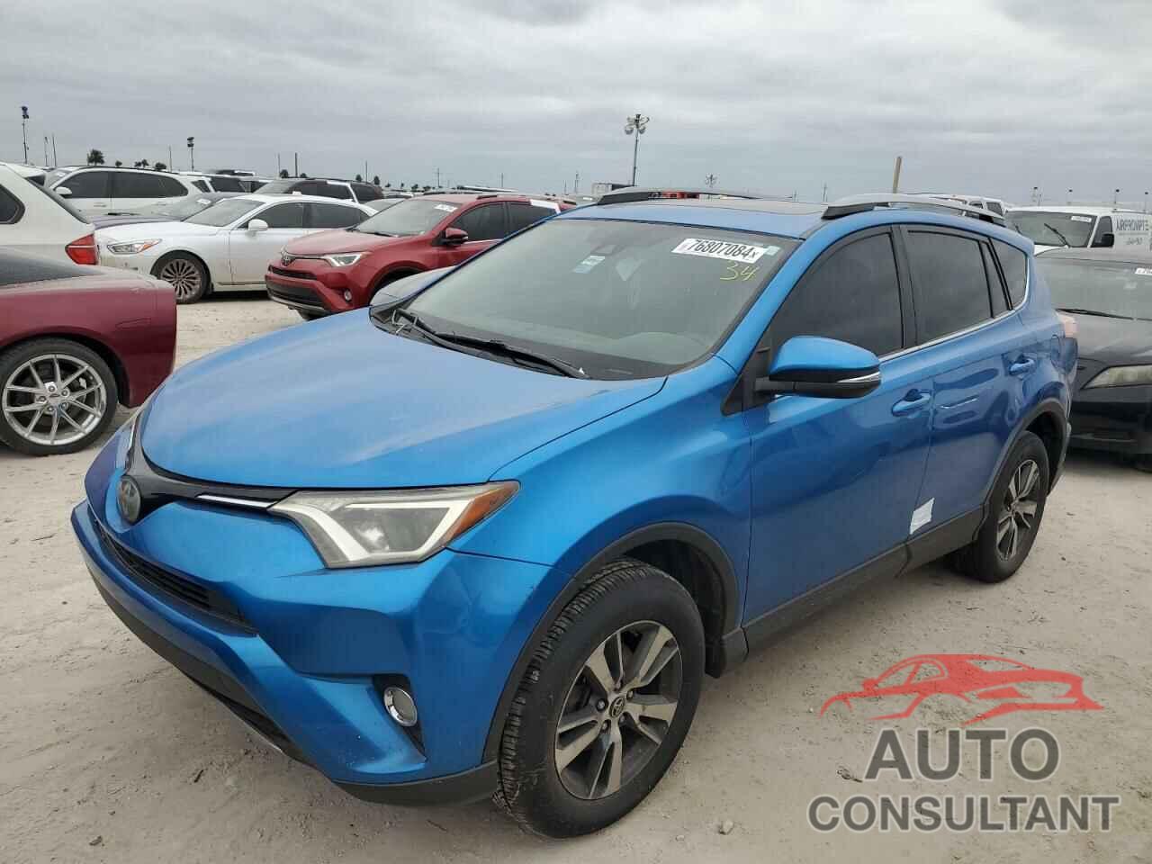 TOYOTA RAV4 2018 - JTMWFREV1JJ195667