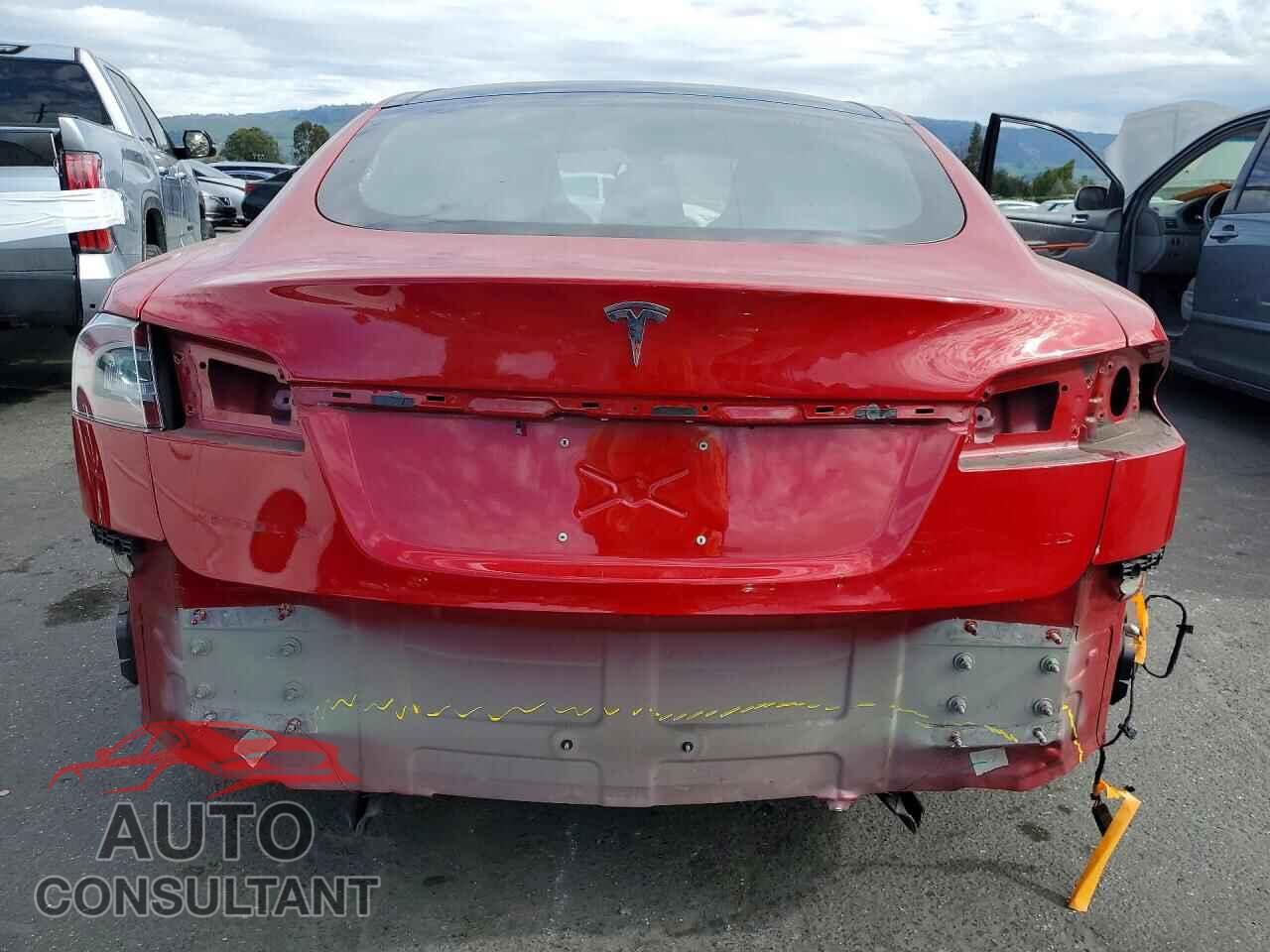 TESLA MODEL S 2015 - 5YJSA1E23FF101808