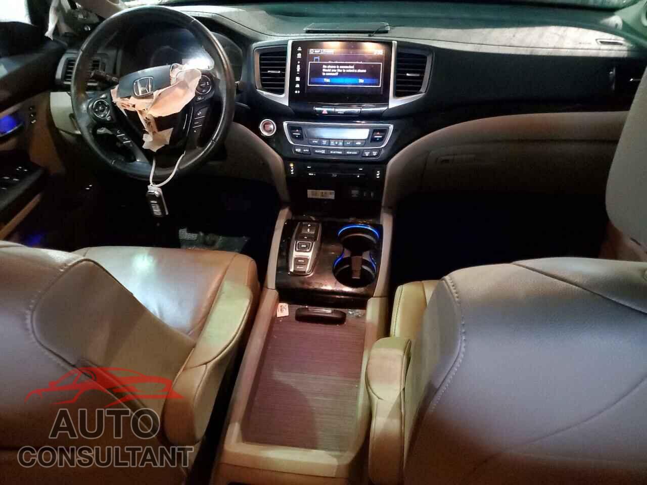 HONDA PILOT 2017 - 5FNYF5H92HB008440