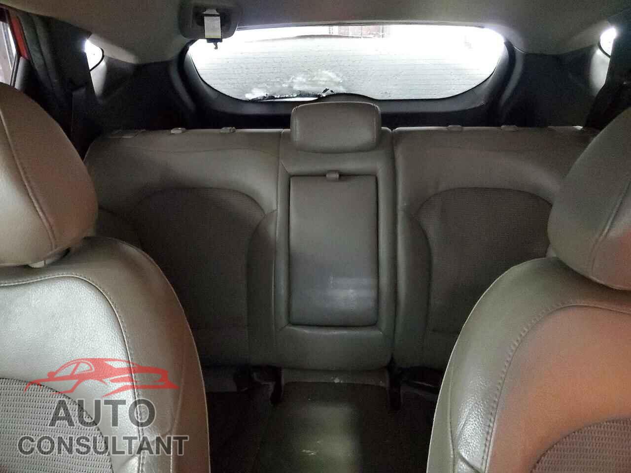 HYUNDAI TUCSON 2015 - KM8JT3AF2FU107984