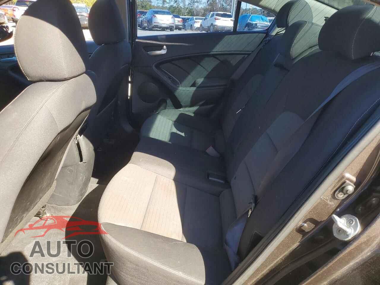 KIA FORTE 2017 - 3KPFL4A7XHE031845