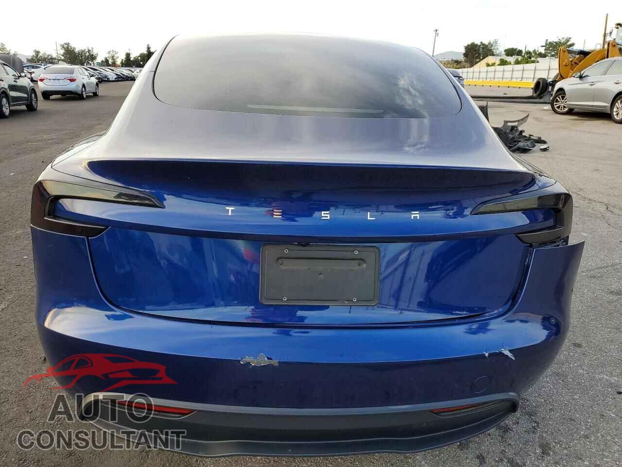 TESLA MODEL 3 2024 - 5YJ3E1EA7RF828017