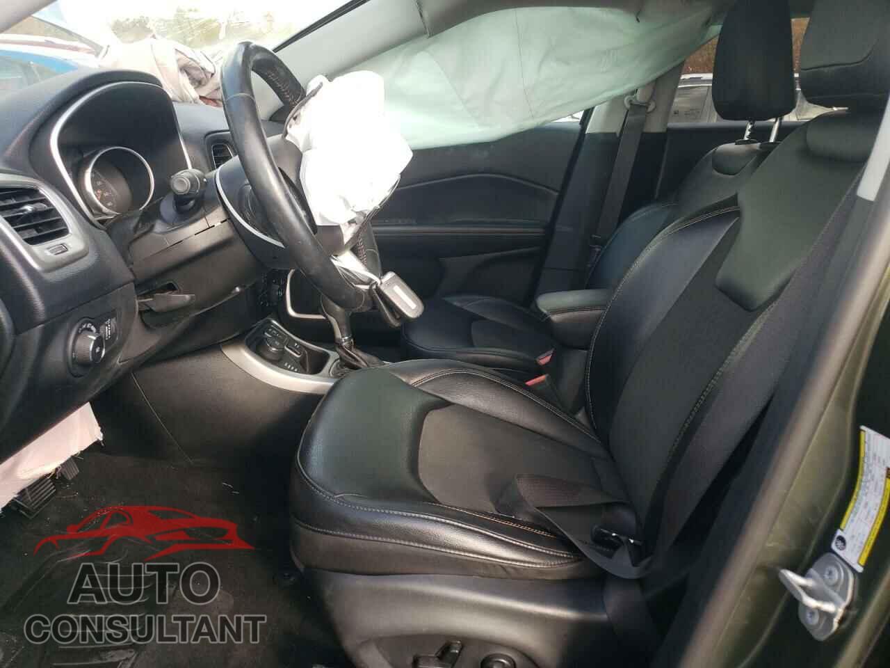 JEEP COMPASS 2018 - 3C4NJDBBXJT103200