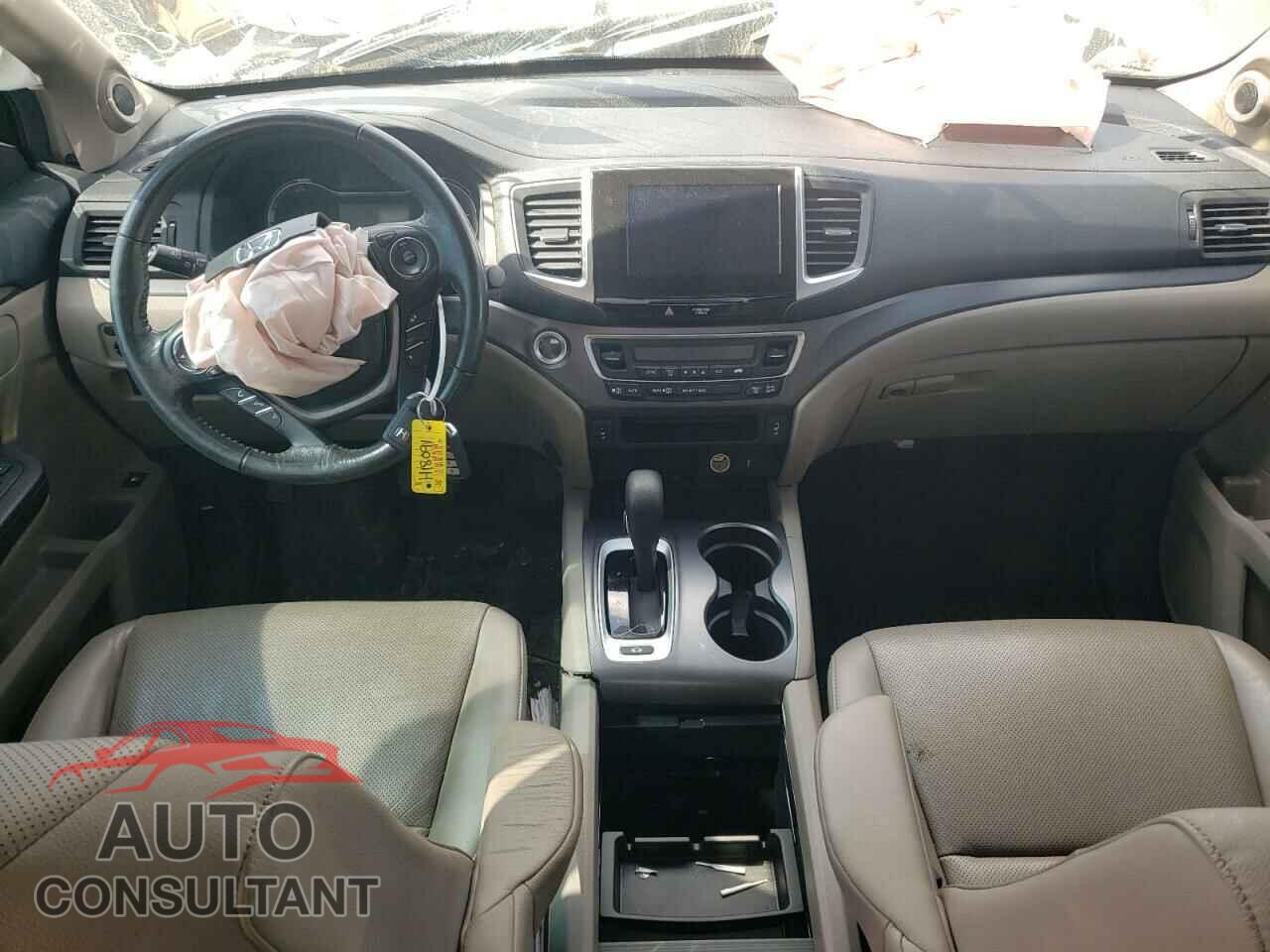 HONDA RIDGELINE 2018 - 5FPYK3F61JB007768