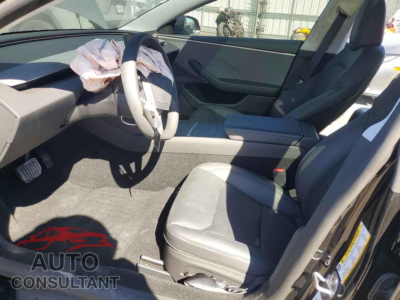 TESLA MODEL 3 2025 - 5YJ3E1EA4SF079537