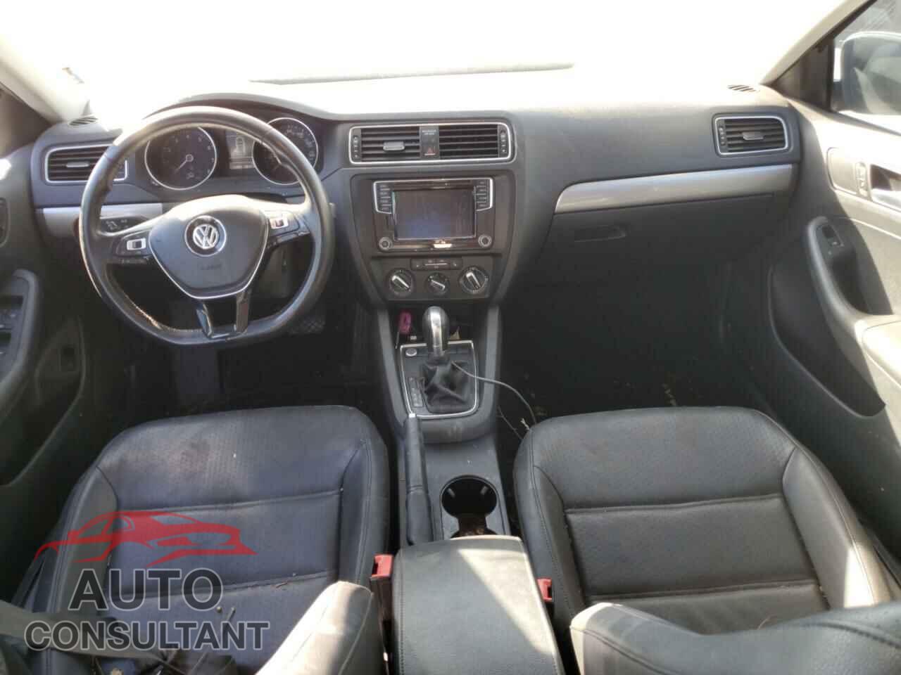 VOLKSWAGEN JETTA 2017 - 3VWDB7AJ5HM281505