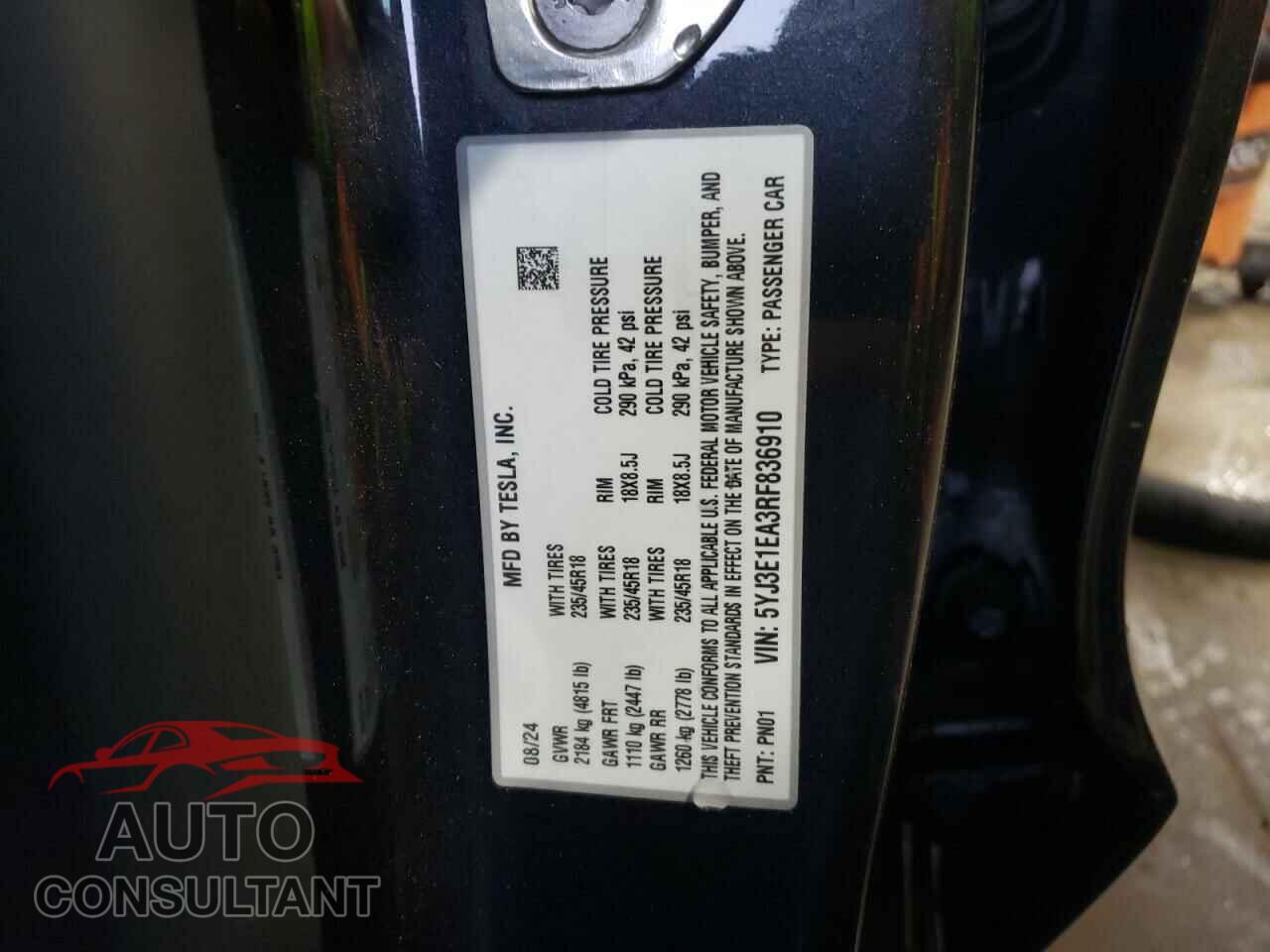 TESLA MODEL 3 2024 - 5YJ3E1EA3RF836910