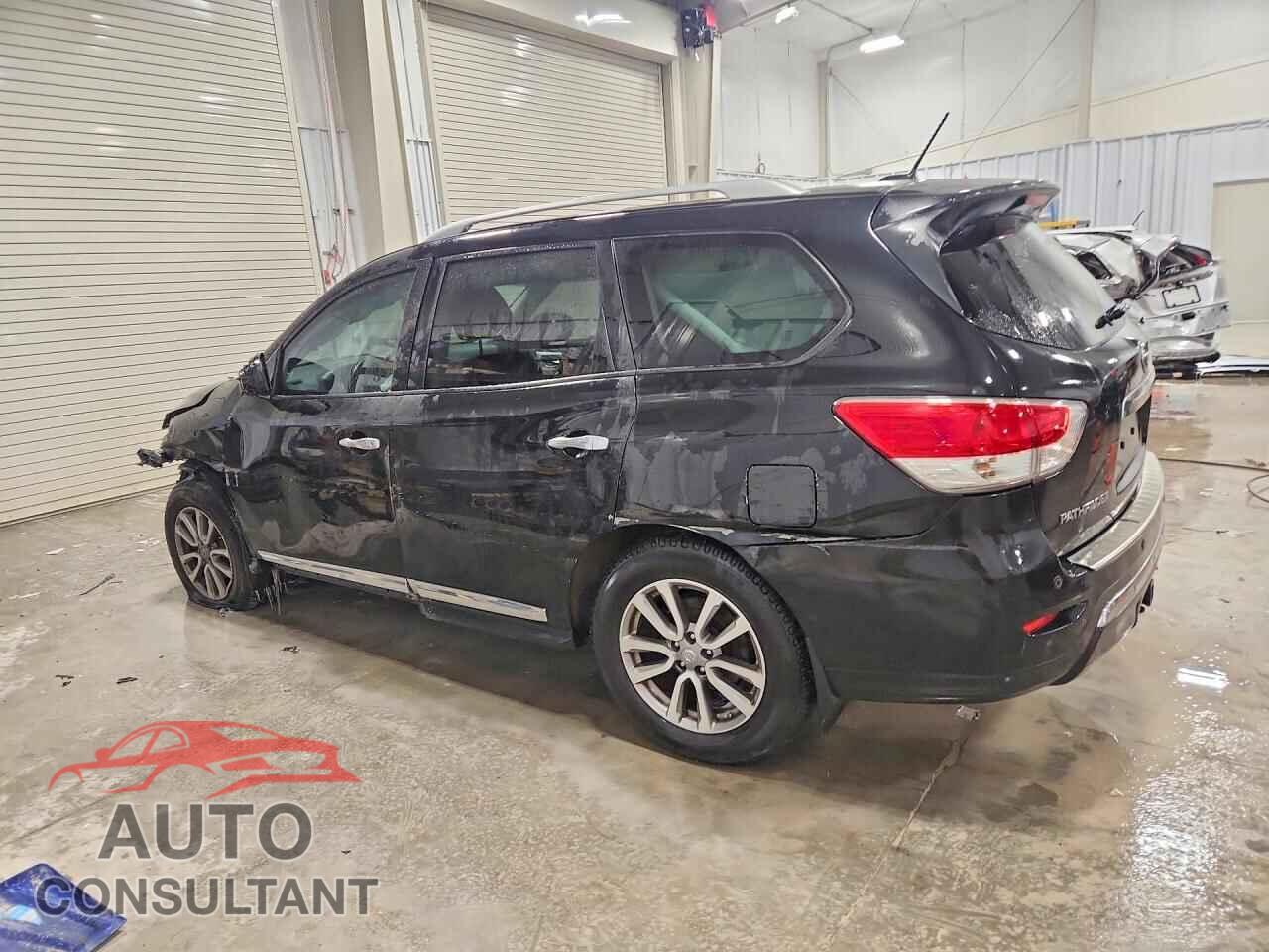 NISSAN PATHFINDER 2015 - 5N1AR2MM4FC623157
