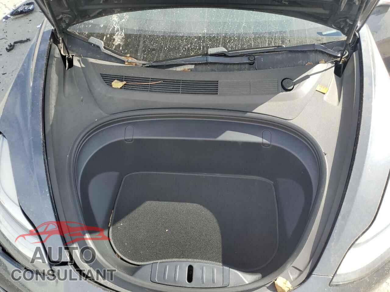TESLA MODEL 3 2018 - 5YJ3E1EB8JF185190