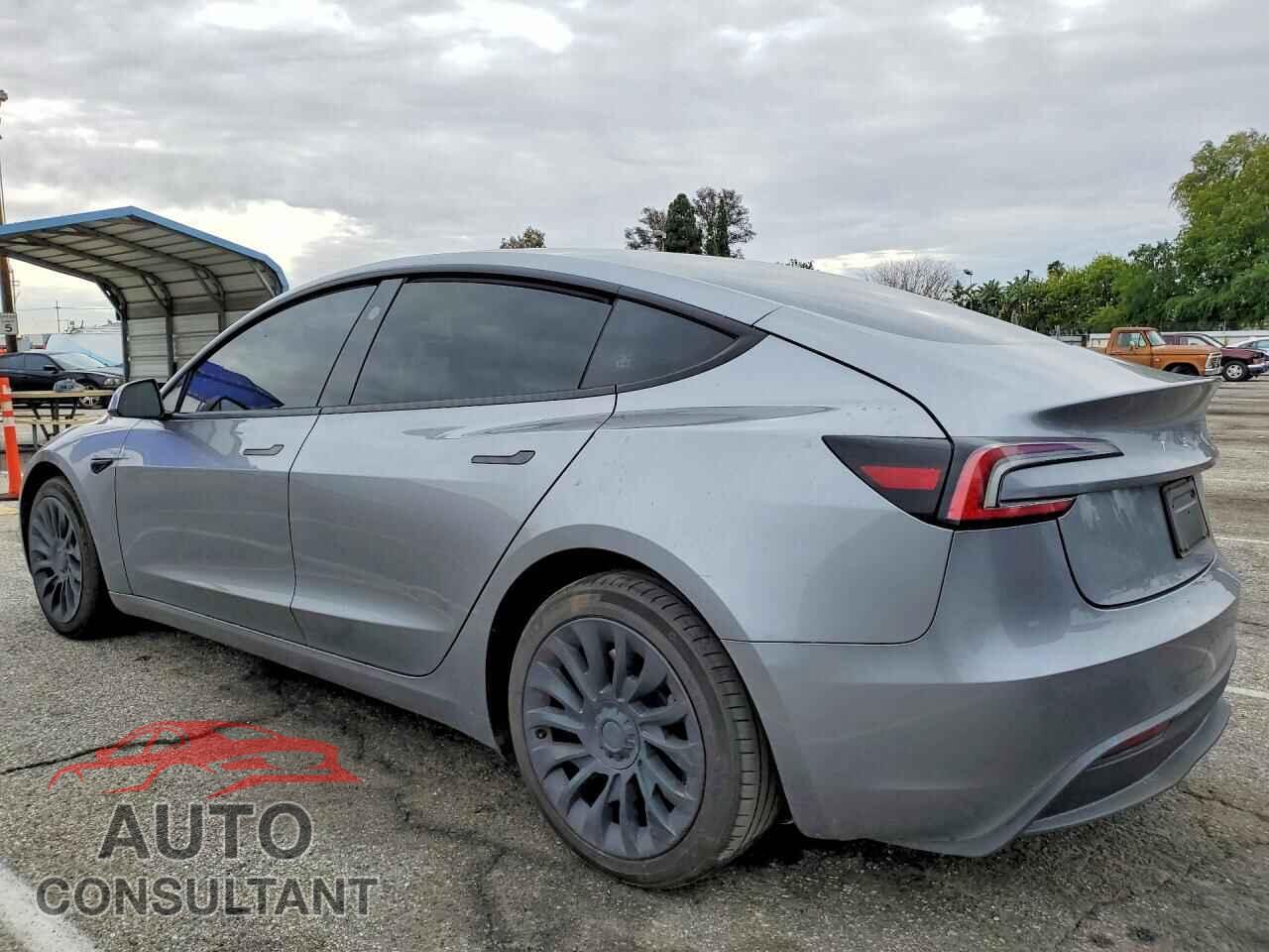 TESLA MODEL 3 2024 - 5YJ3E1EA0RF872926