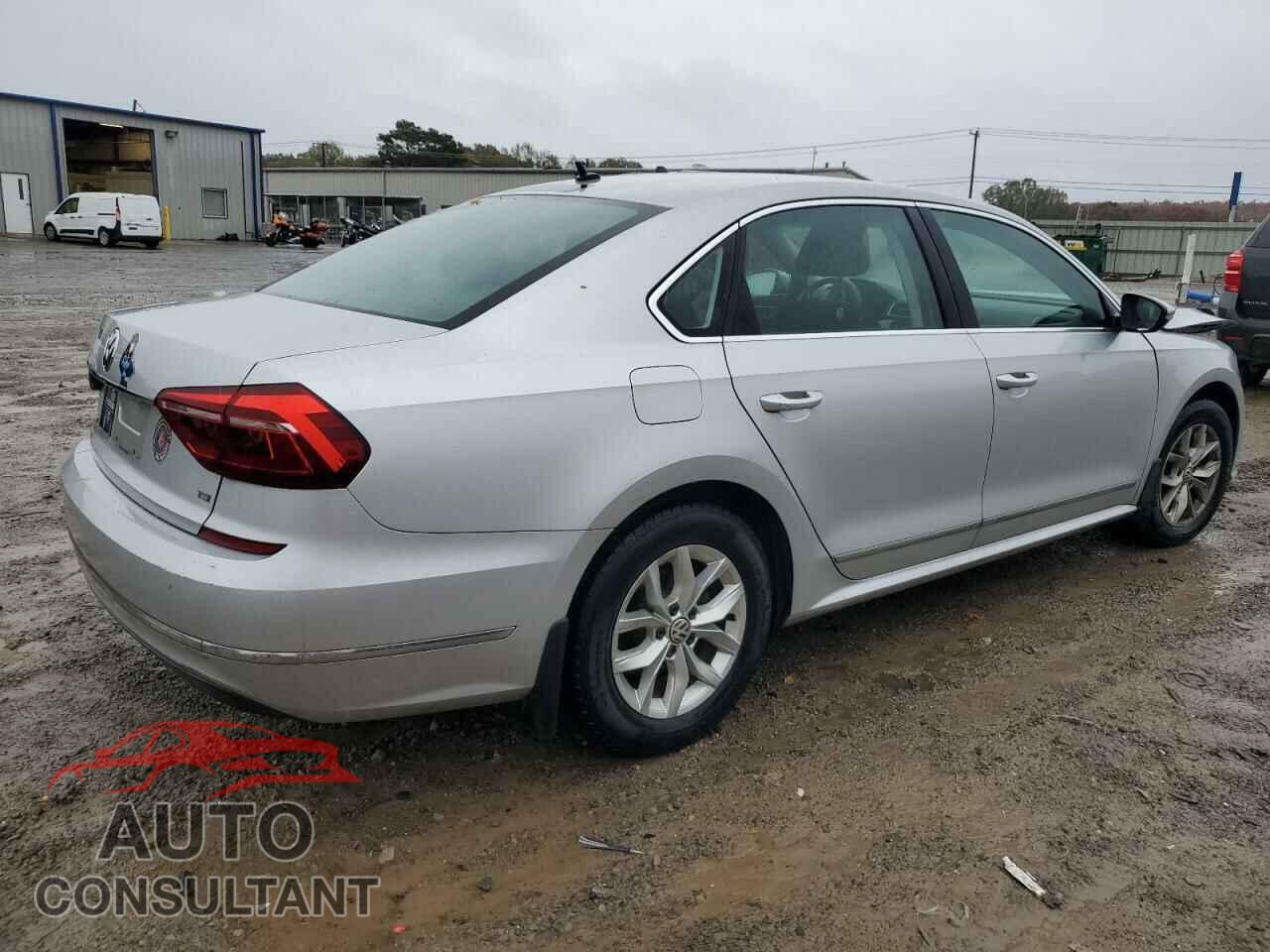 VOLKSWAGEN PASSAT 2017 - 1VWAT7A36HC054245