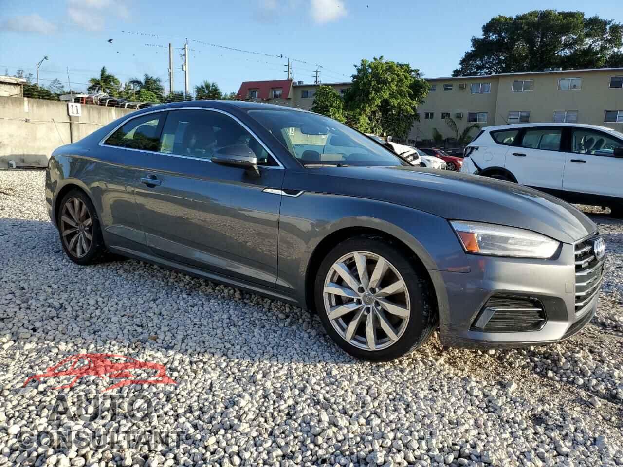 AUDI A5 2018 - WAUNNAF55JA016977
