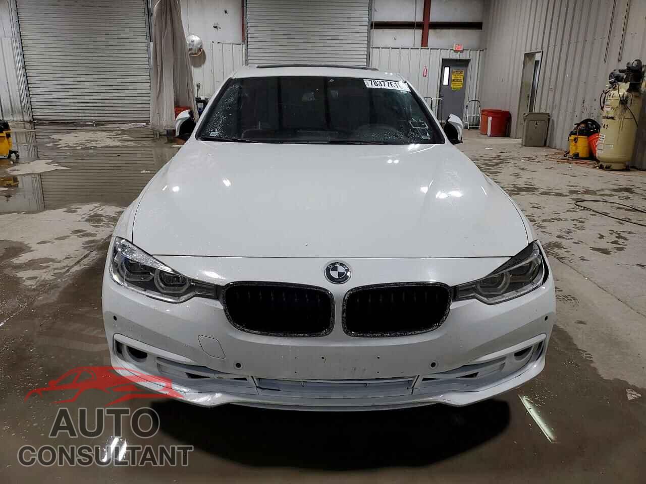 BMW 3 SERIES 2017 - WBA8D9C37HA005216