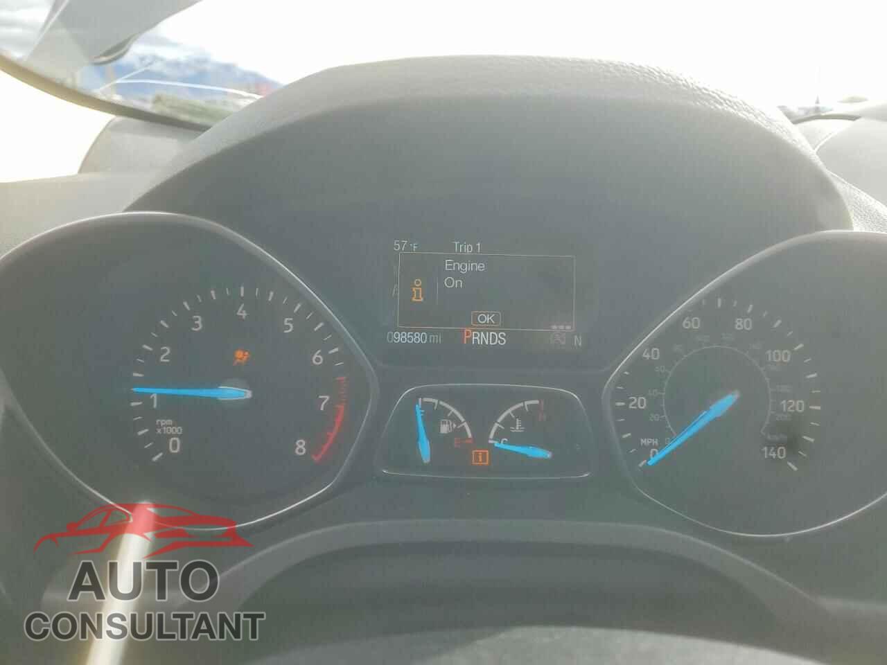 FORD ESCAPE 2017 - 1FMCU9J91HUD11276