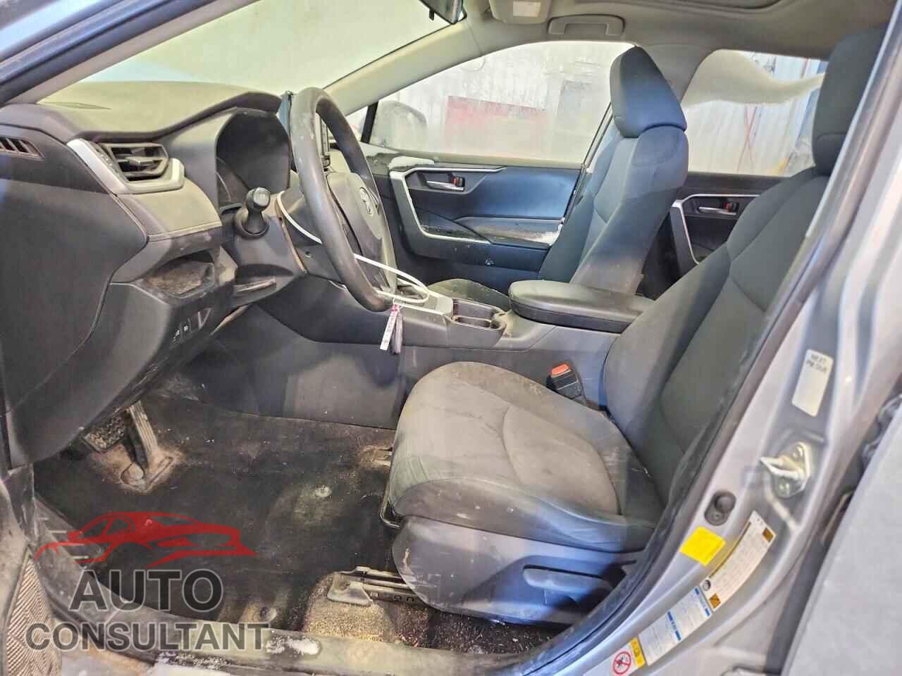 TOYOTA RAV4 2019 - JTMP1RFV0KD012101