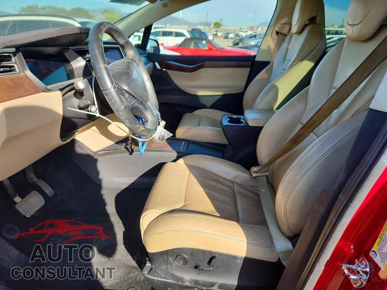 TESLA MODEL X 2017 - 5YJXCDE25HF045195