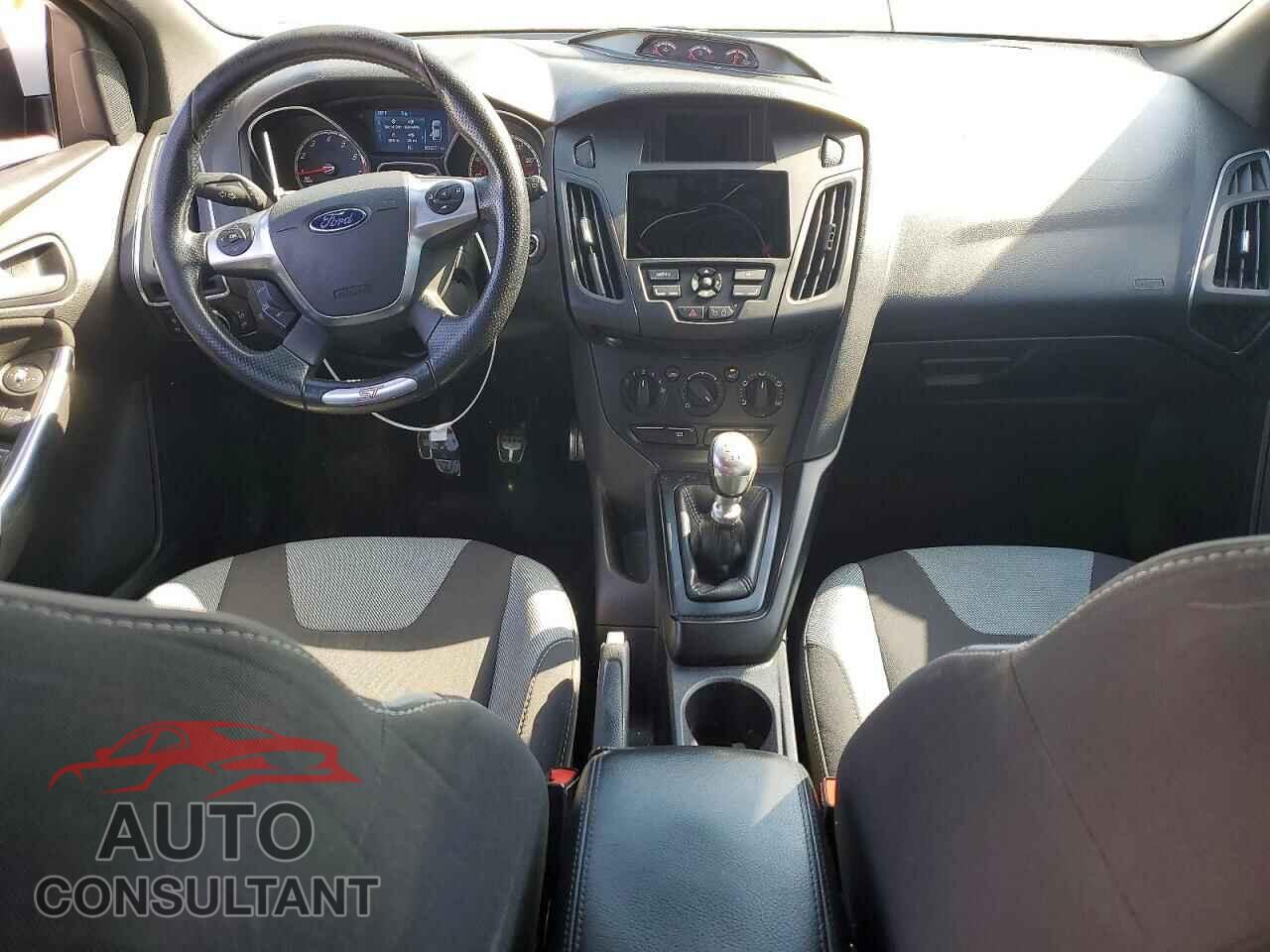 FORD FOCUS 2014 - 1FADP3L95EL164025