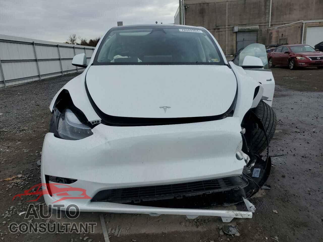 TESLA MODEL Y 2024 - 7SAYGAEE9RF207271