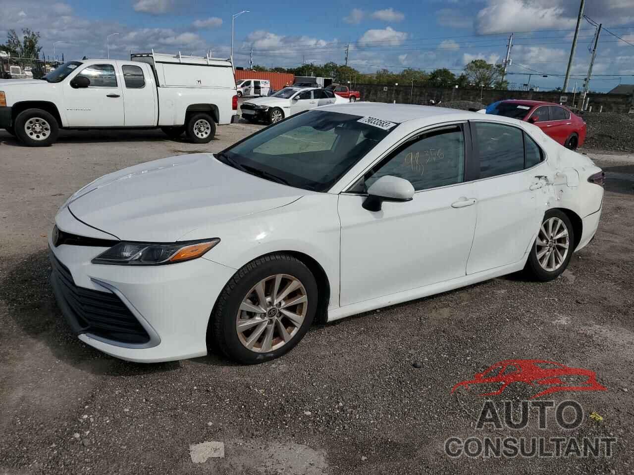 TOYOTA CAMRY 2021 - 4T1C11AK4MU584428