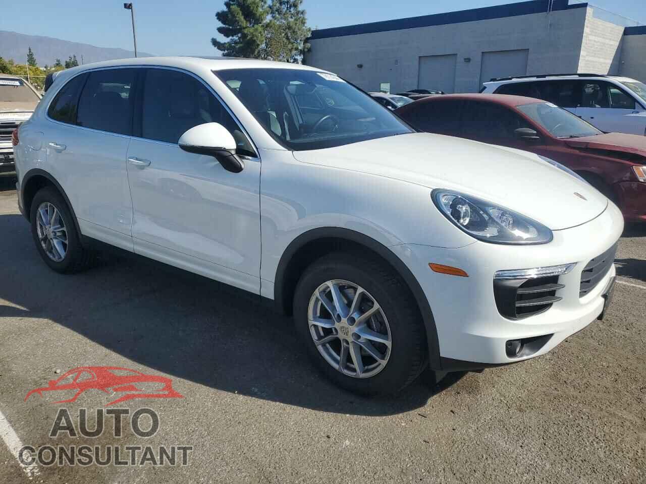 PORSCHE CAYENNE 2016 - WP1AA2A23GLA08159