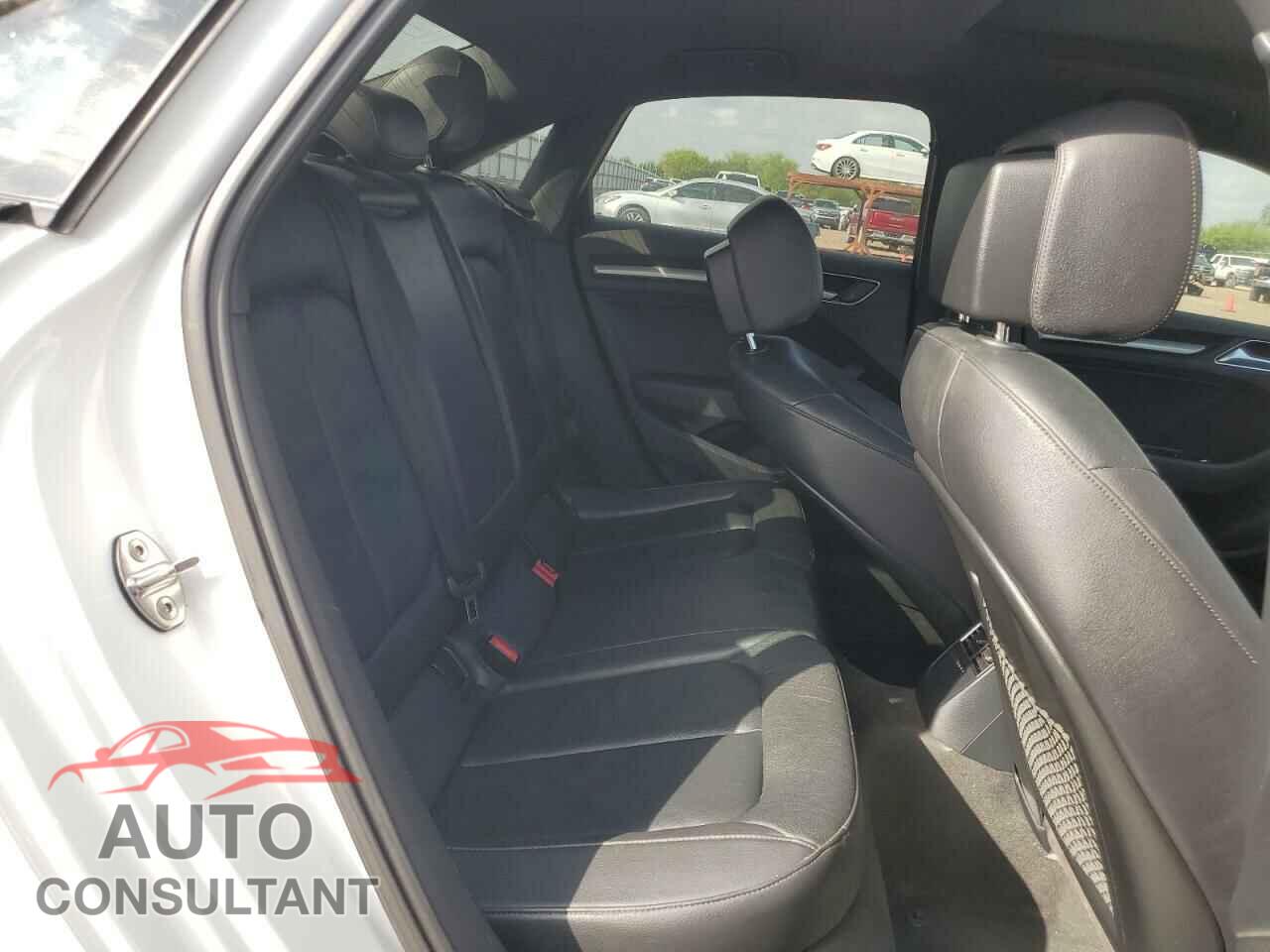 AUDI A3 2019 - WAUAUGFF5KA106564