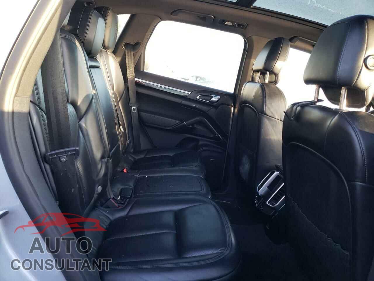 PORSCHE CAYENNE 2017 - WP1AE2A29HLA71658