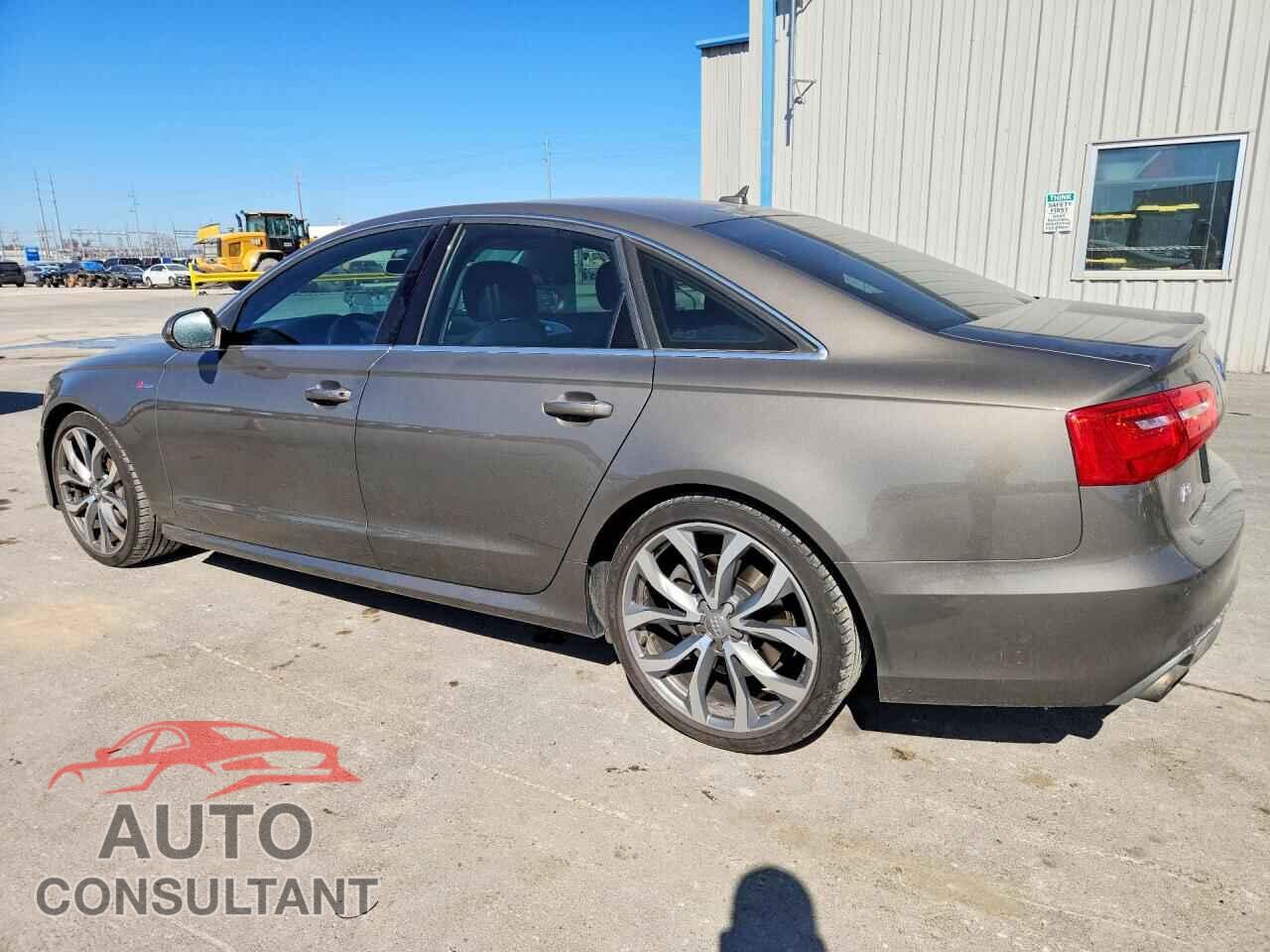AUDI A6 2013 - WAUJGAFC9DN143171