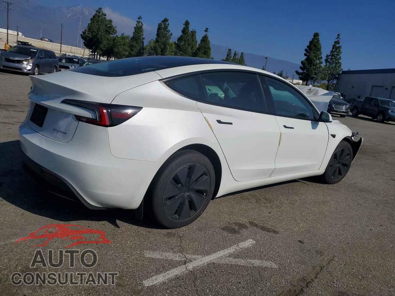 TESLA MODEL 3 2025 - 5YJ3E1EB8SF894073