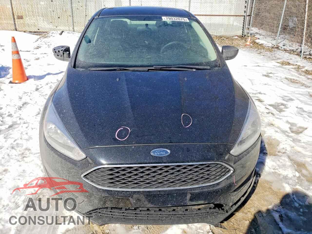 FORD FOCUS 2018 - 1FADP3FE0JL200352