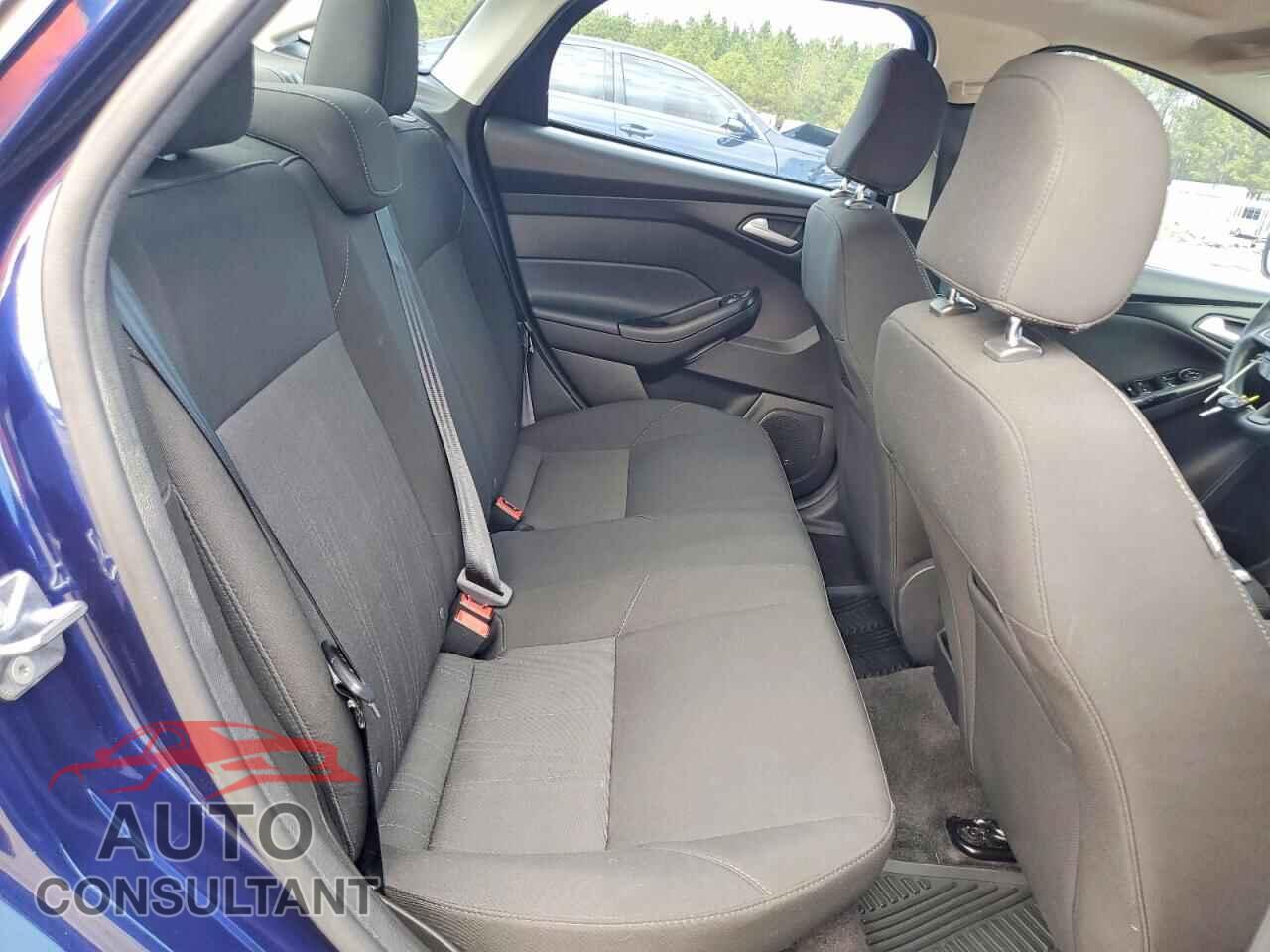 FORD FOCUS 2017 - 1FADP3H22HL336625