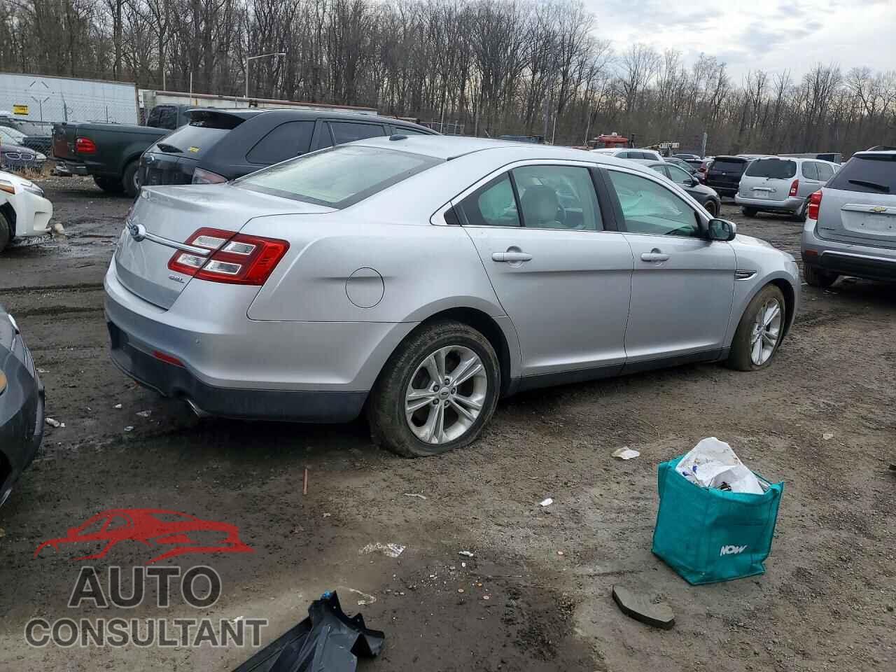 FORD TAURUS 2015 - 1FAHP2E84FG199147