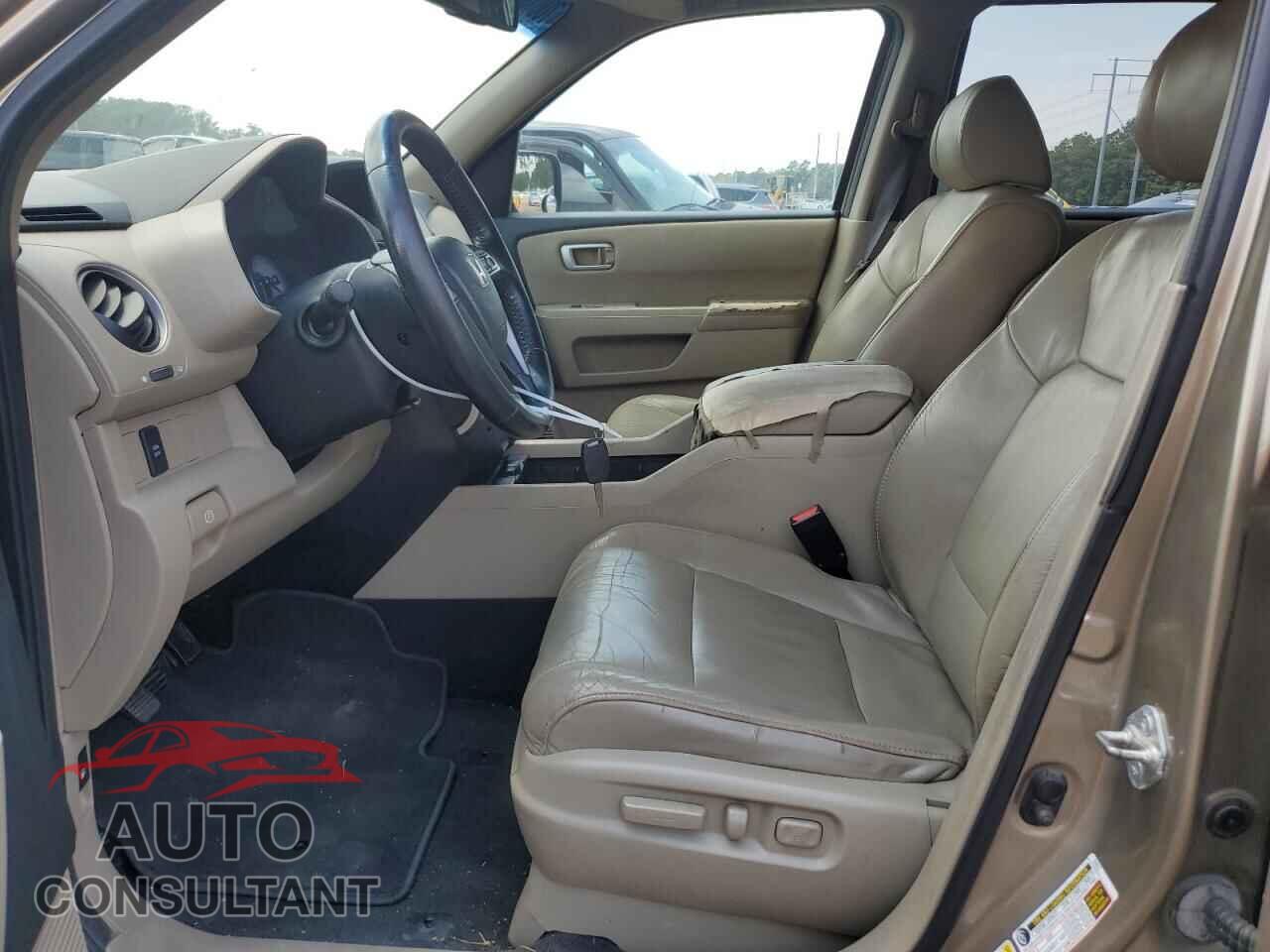 HONDA PILOT 2011 - 5FNYF3H50BB036150