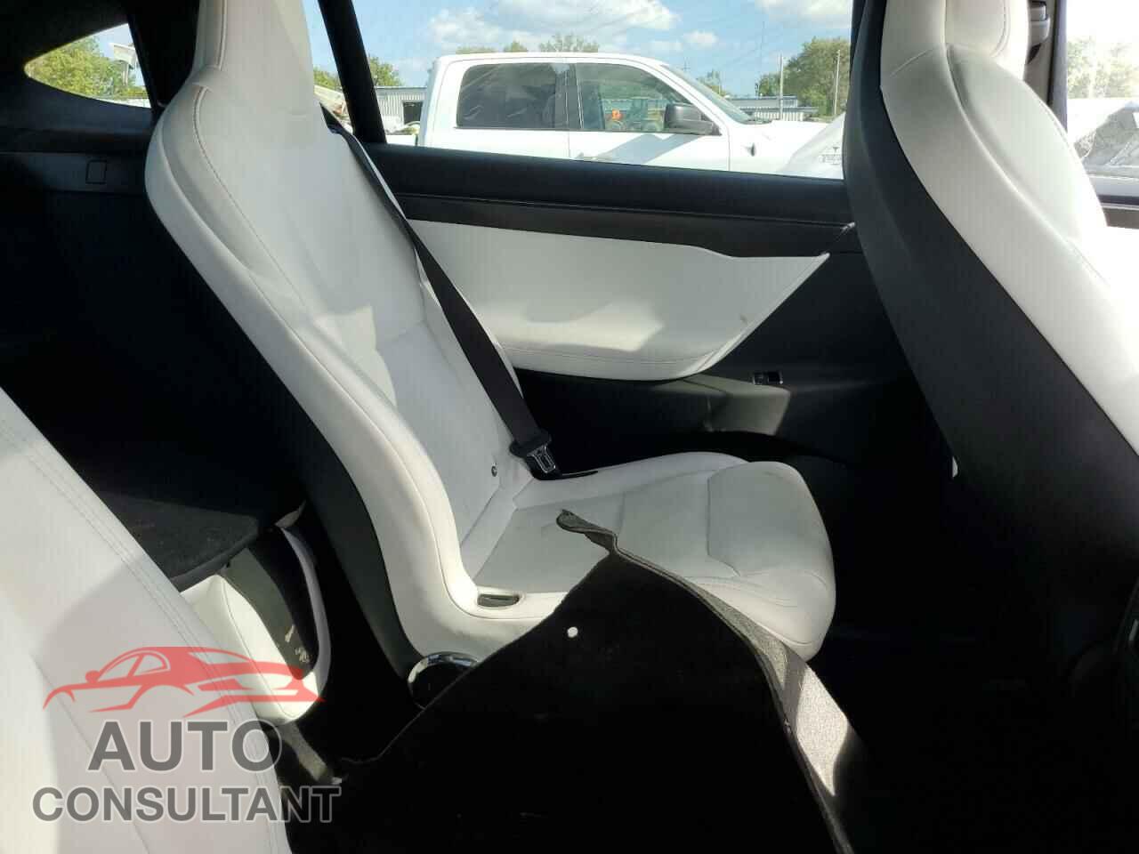 TESLA MODEL X 2018 - 5YJXCBE24JF133696