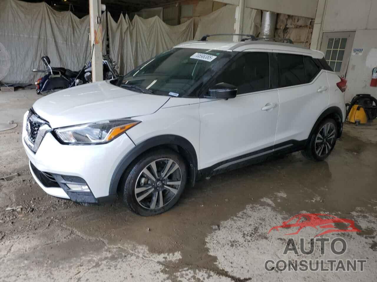 NISSAN KICKS 2018 - 3N1CP5CU4JL534775