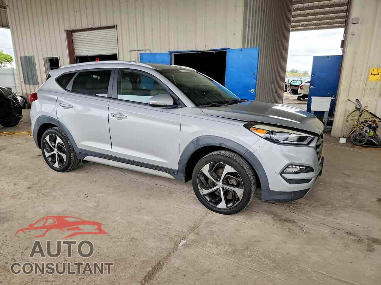 HYUNDAI TUCSON 2017 - KM8J3CA24HU590894