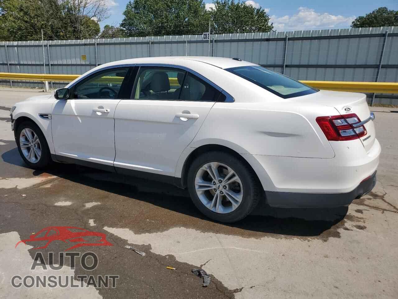 FORD TAURUS 2015 - 1FAHP2E89FG174258