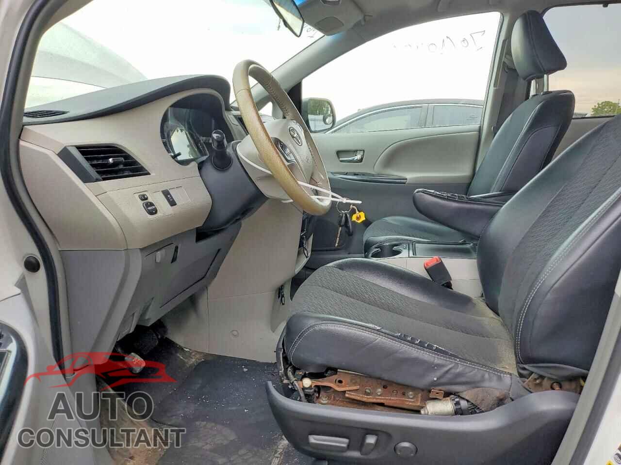 TOYOTA SIENNA 2012 - 5TDXK3DC3CS243740
