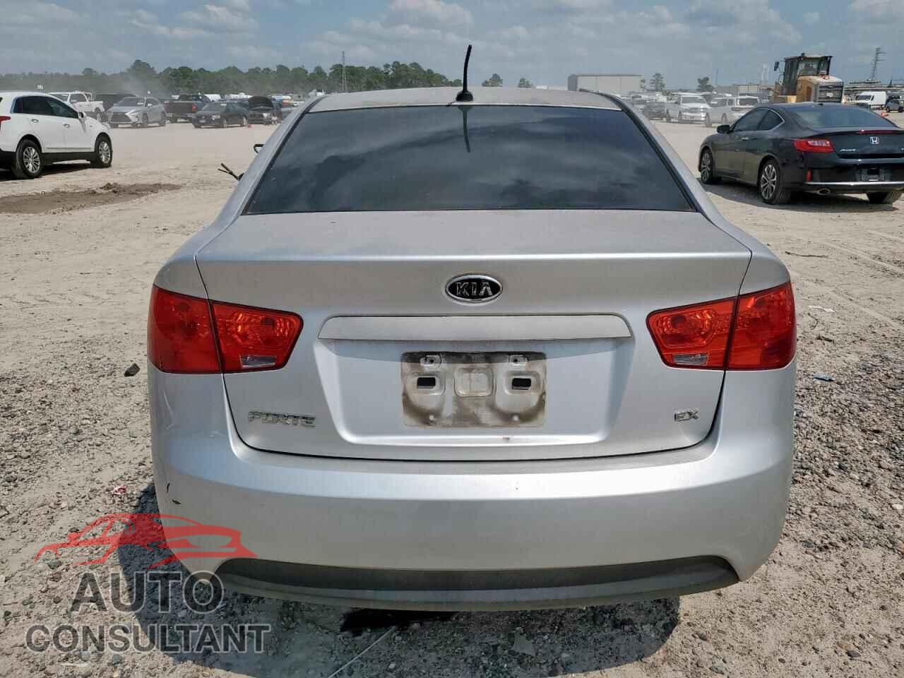 KIA FORTE 2010 - KNAFU4A29A5055893