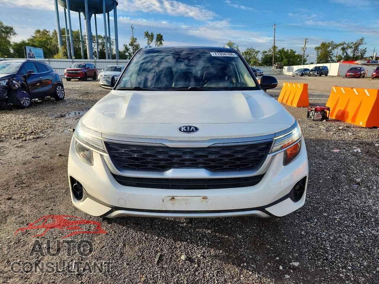 KIA SELTOS 2021 - KNDEU2AA4M7058218