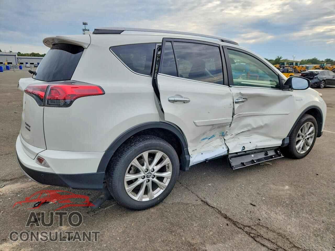 TOYOTA RAV4 2017 - JTMDJREV8HD132631