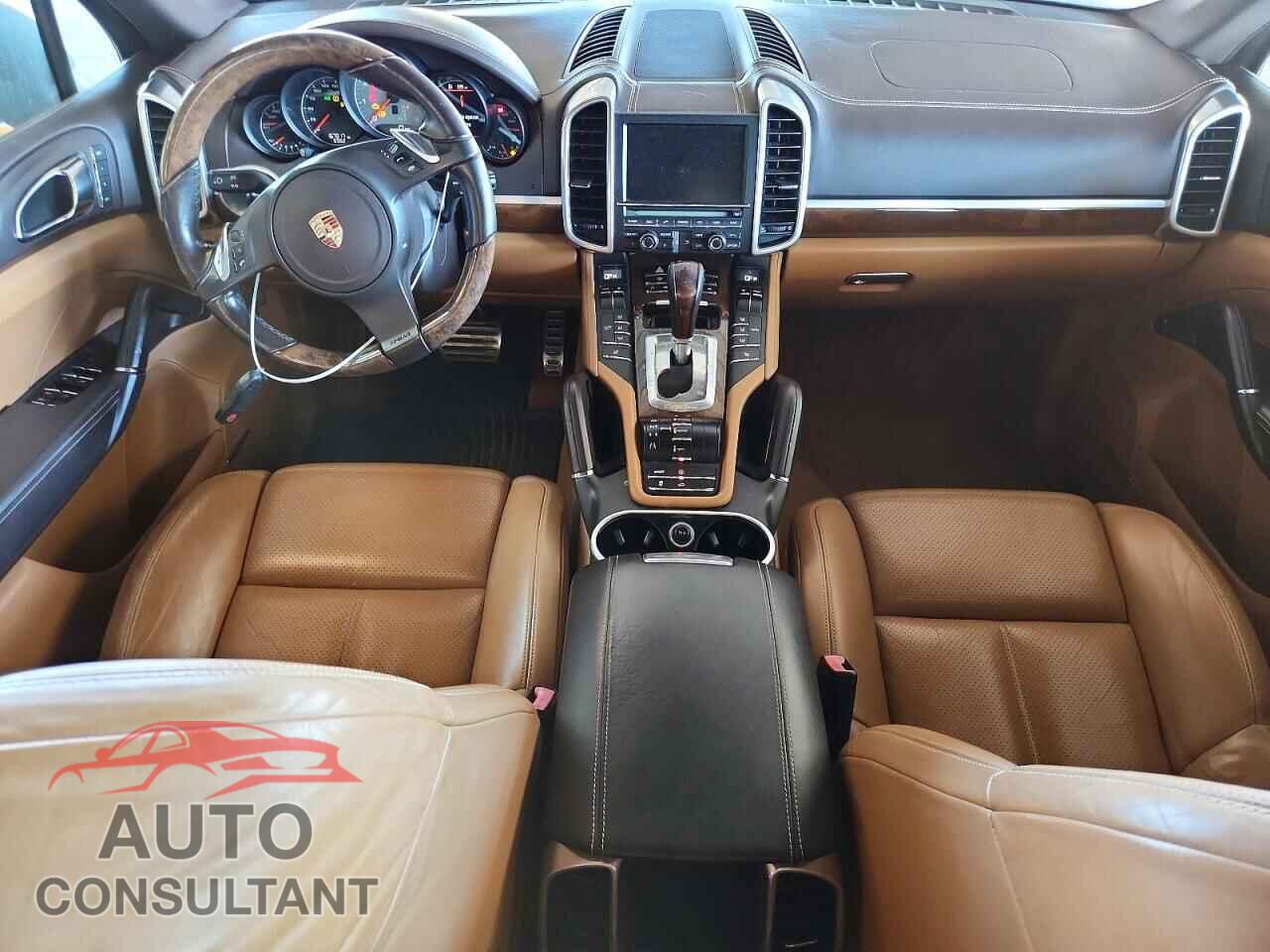 PORSCHE CAYENNE 2012 - WP1AB2A2XCLA40193