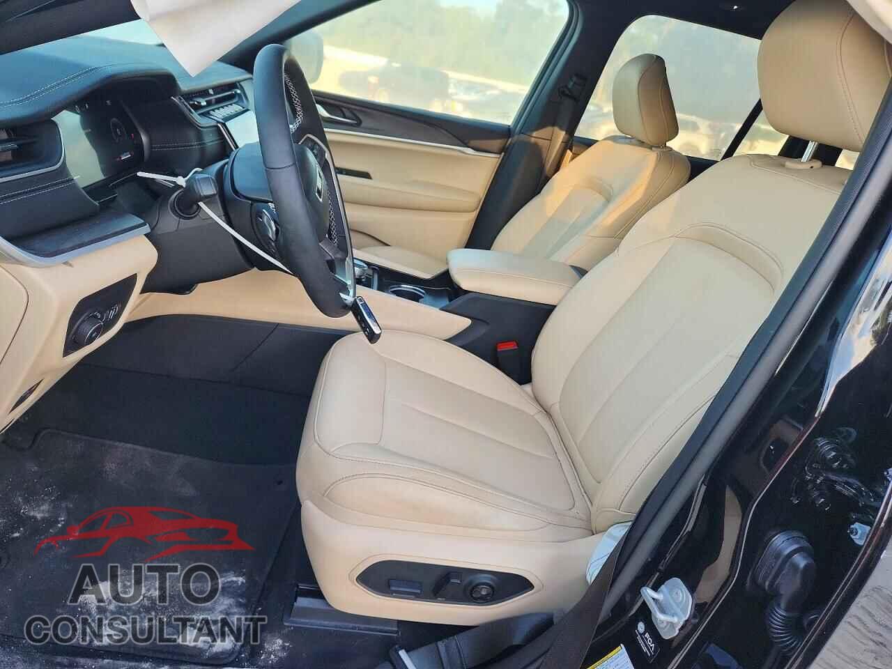 JEEP CHEROKEE 2025 - 1C4RJGBG7S8765640