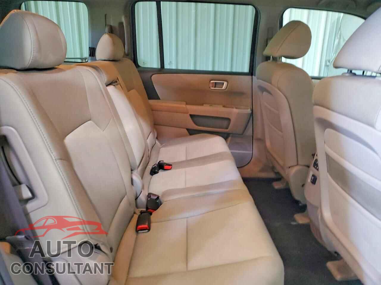 HONDA PILOT 2011 - 5FNYF4H2XBB089207