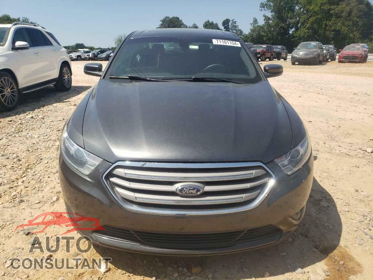 FORD TAURUS 2017 - 1FAHP2E86HG127384
